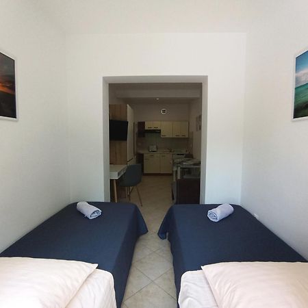 Apartments Jelovac Porec Bagian luar foto
