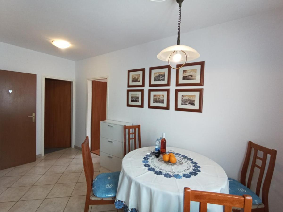Apartments Jelovac Porec Bagian luar foto