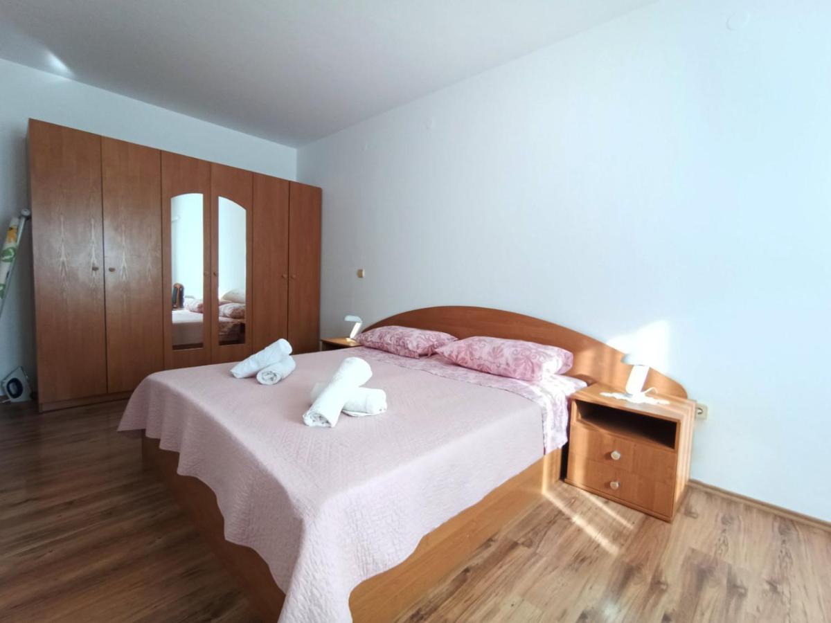 Apartments Jelovac Porec Bagian luar foto