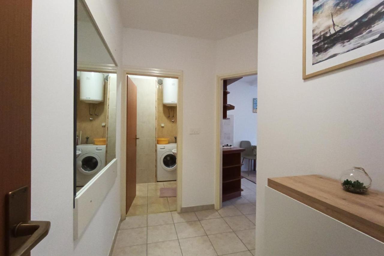 Apartments Jelovac Porec Bagian luar foto